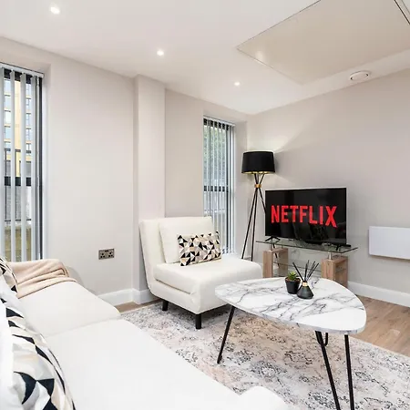2 Beds Sleeps 4 - Apartment *