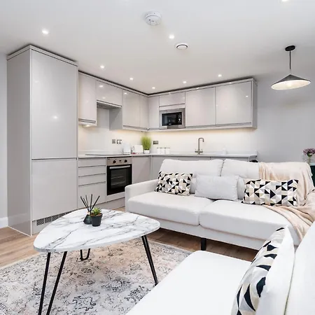 2 Beds Sleeps 4 - Apartment *