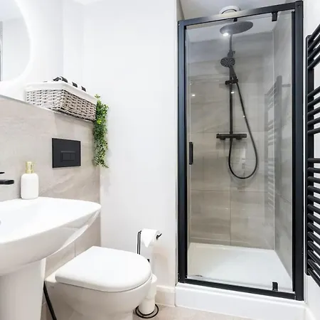 2 Beds Sleeps 4 -